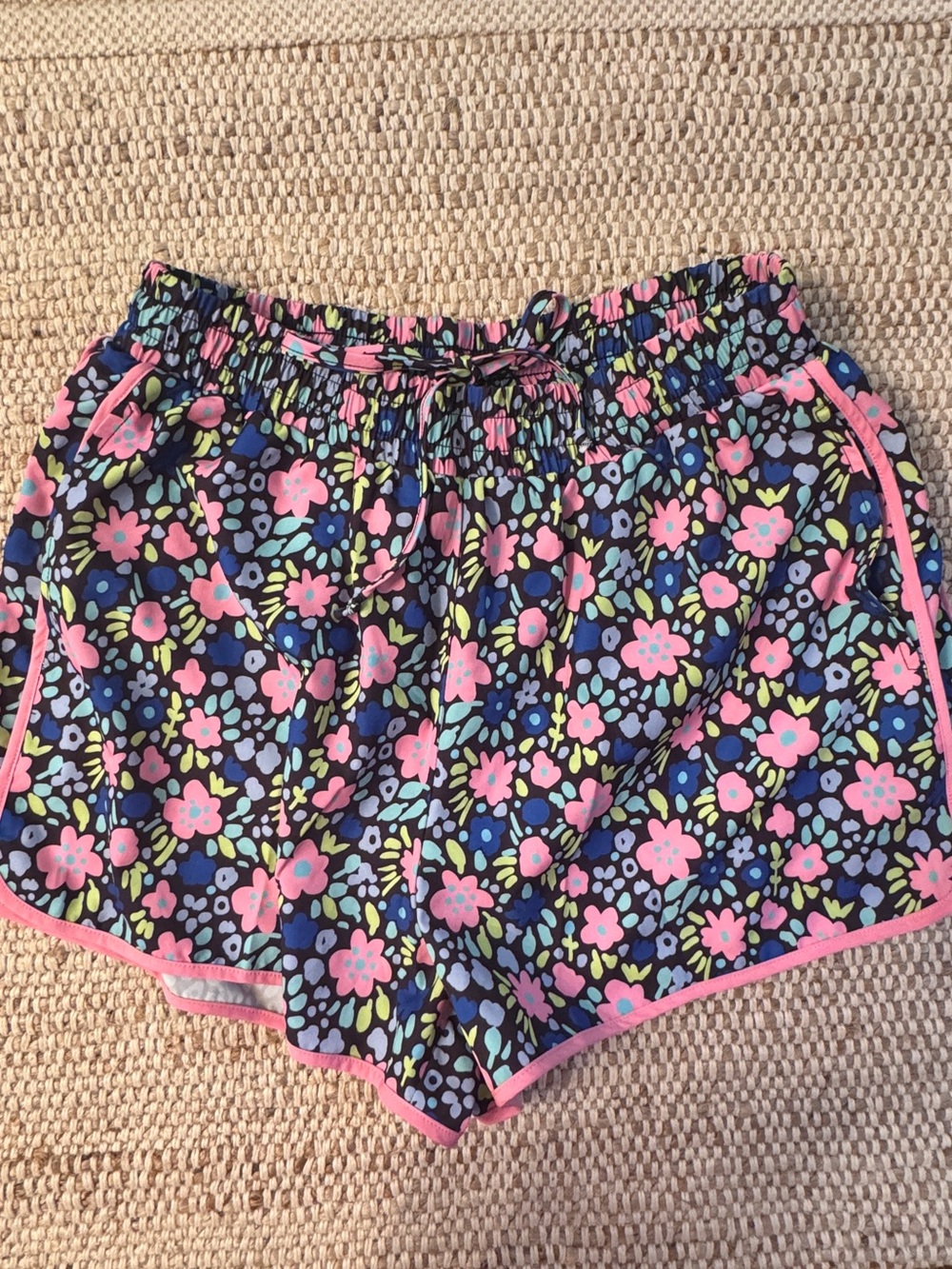 SSYS Floral Signature Athletic Running Shorts Black Pink Size M - Picture 2 of 7